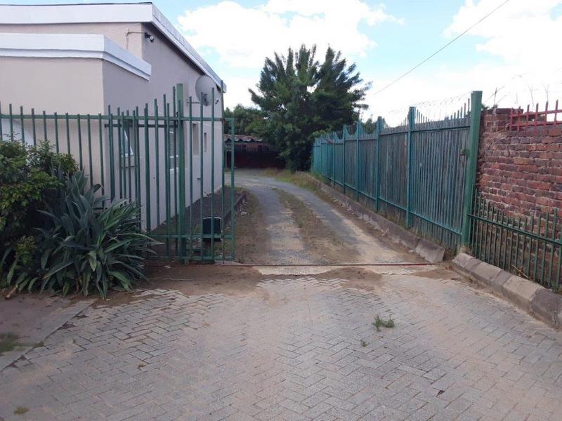 1 Bedroom Property for Sale in Ladybrand Free State